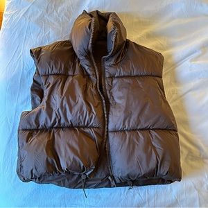 Cropped brown puffer vest
